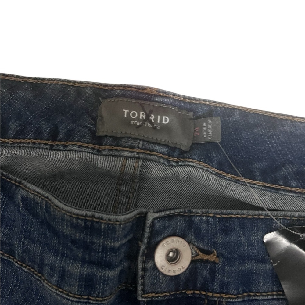 NWT Torrid Blue Jean Shorts Hi Ri 35 size 24 - Picture 3 of 4